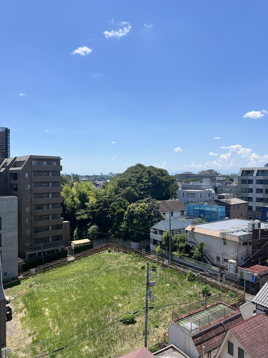 mimozaTokyo's tweet image. こんにちは
お暑うございます。
いかがお過ごしでいらっしゃいますが?
昼下がりの外は? パチリッ!
今夜は隅田川花火大会ですので
楽しめますねー🎇
どうぞお気をつけてステキな週末を
お過ごしください♪