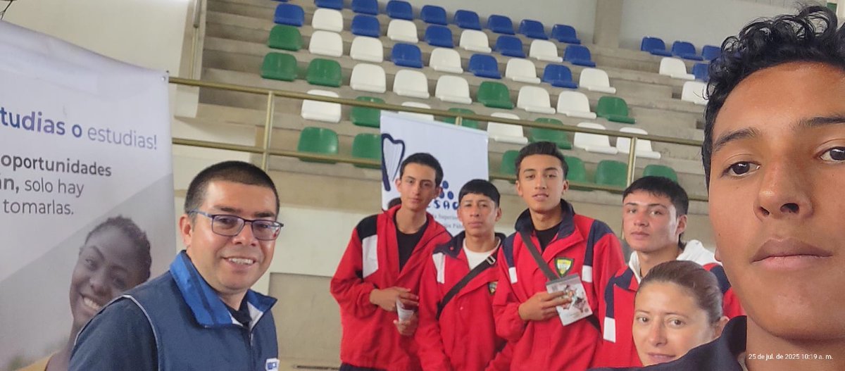 ICETEX's tweet image. ¡#ImpulsandoOportunidades en San Miguel de Sema, Boyacá! Estuvimos en la 'Feria Universitaria' que se llevó a cabo en el Complejo Cultural y Deportivo, con asistencia de alrededor de 500 estudiante y 12 Instituciones de Educación Superior. #QueLoPrimeroSeaEstudiar 📝