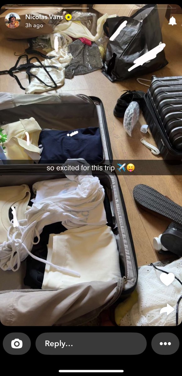 jaseminn__'s tweet image. He said “fuck a few days, we are gonna meet today”