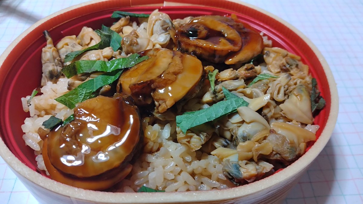 wader4123's tweet image. 昼ごはんは、ホタテとアサリのお弁当にしました