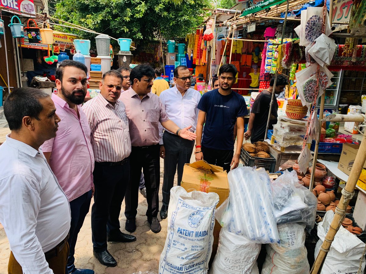 noida_authority's tweet image. स्वच्छता में लगातार अग्रणी प्लास्टिक मुक्त शहर की ओर एक और कदम✨
नौएडा प्राधिकरण हर वर्ष स्वच्छ सर्वेक्षण में अपनी उत्कृष्ट भागीदारी से नए कीर्तिमान स्थापित करता आया है। इसी क्रम में :-
2018 में रैंक थी 324 → 2024 में सम्मान मिला Golden City Award व राष्ट्रपति पुरस्कार
✅…
