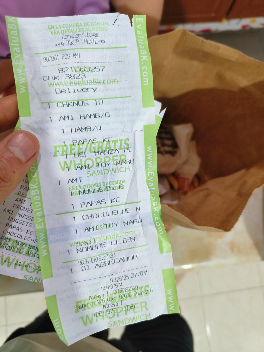 HugoValensi's tweet image. Oye tío @BurgerKing @BurgerKingMX qué pasa con sus pedidos?
Ayer no llegaron los nuggets, hoy fui a sucursal y mi tarjeta denegada en maquinas. Y mi tercer intento hoy los pedí en Uber Eats con la misma tarjeta y si hizo el cobro, pero NO llegaron los juguetes y mal mi pedido. 🤡
