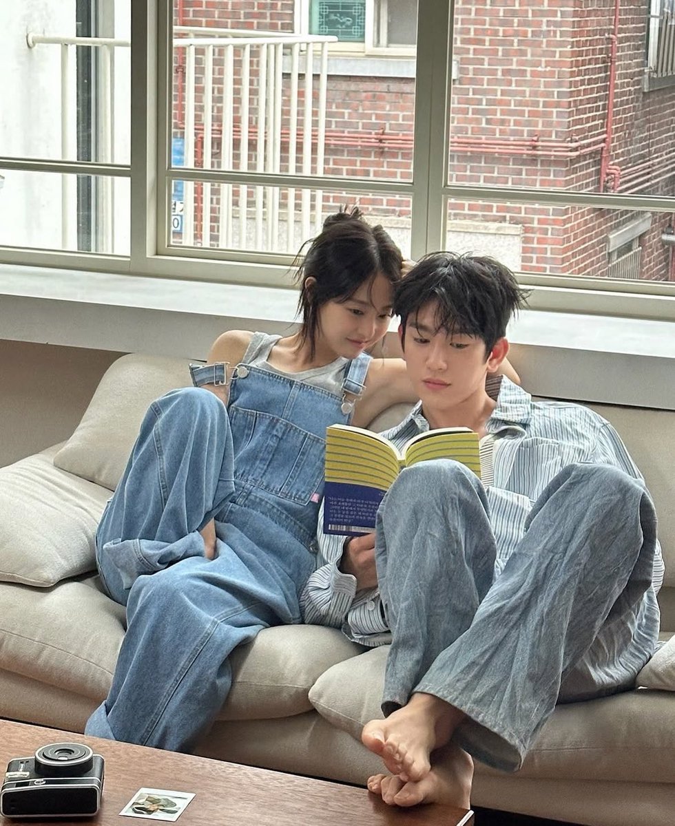 stitch_pololo's tweet photo. พส."โบยอง"มาลงรูปเบื้องหลังที่ถ่ายกับ"พี่จินยอง"ด้วยยย รูปน่ารักมากก https://t.co/7hsOSXLIaJ