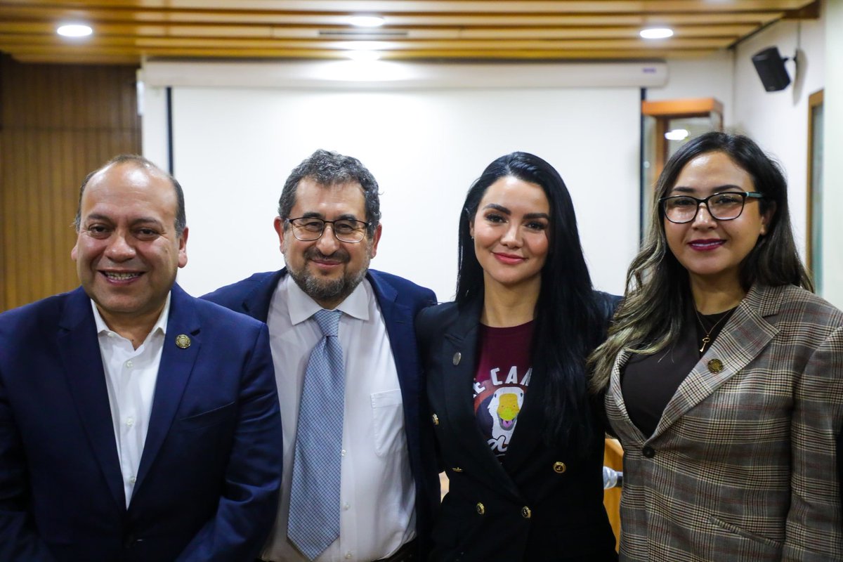 GabyJimenezMX's tweet image. Nos reunimos con el Secretario de Gobierno de la CDMX, @craviotocesar, para reforzar los trabajos de la Cuarta Transformación en nuestra ciudad y articular esfuerzos con el gobierno capitalino.
Todas y todos coincidimos en la importancia del diálogo y la colaboración para…