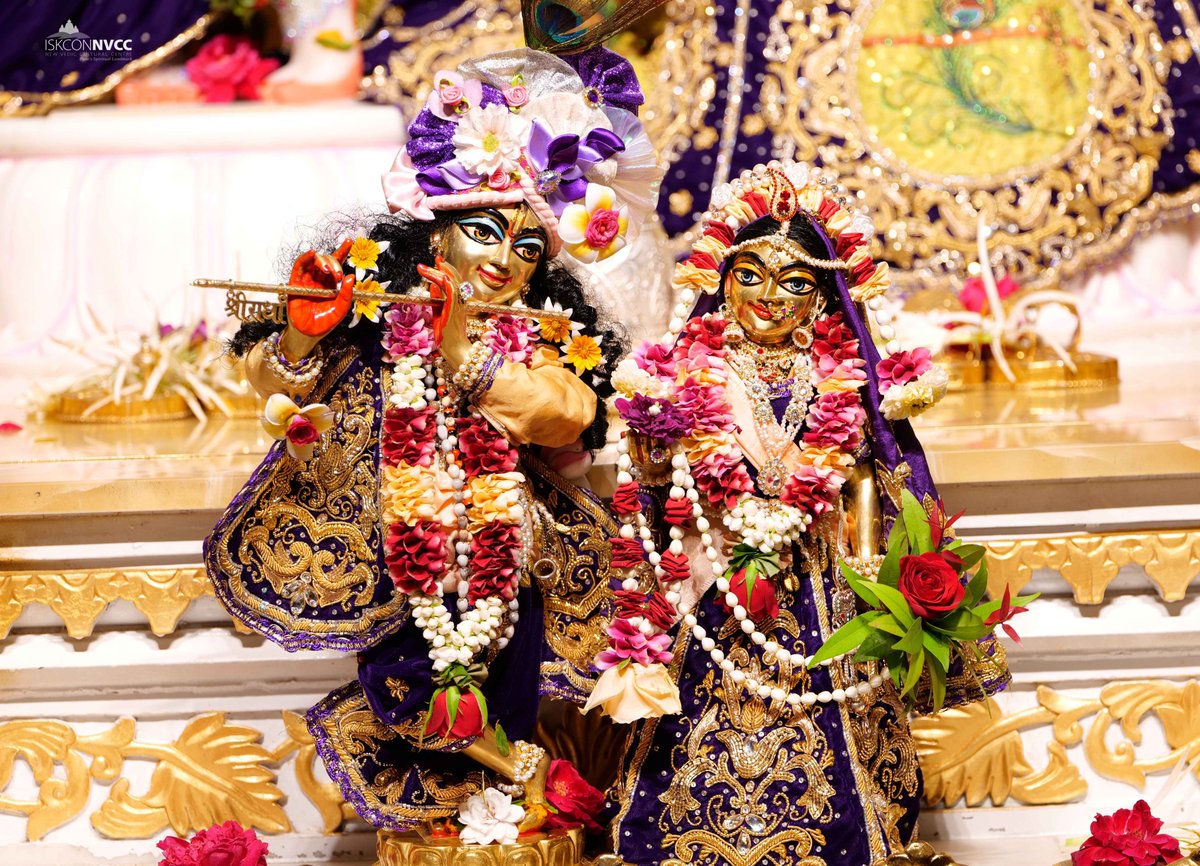 ISKCONPune's tweet photo. 🙏🏽Today's Darshan 📿 🗓26-07-2025🙏
🌷Sri Sri Radhavrindavanchandra🌷
🚩@ISKCONNVCCPune🚩
.
.
#ISKCON #ISKCONNVCC #ISKCONNVCCPune #ISKCONPune
#26thjuly #26thjuly2025 #Saturday #Vrindavan
#Harinaamsankirtan #Radheshyamdas #Radheradhe
#Sankirtan #Kirtan #Mayapur #Prabhupada https://t.co/zRTjOWUfaK