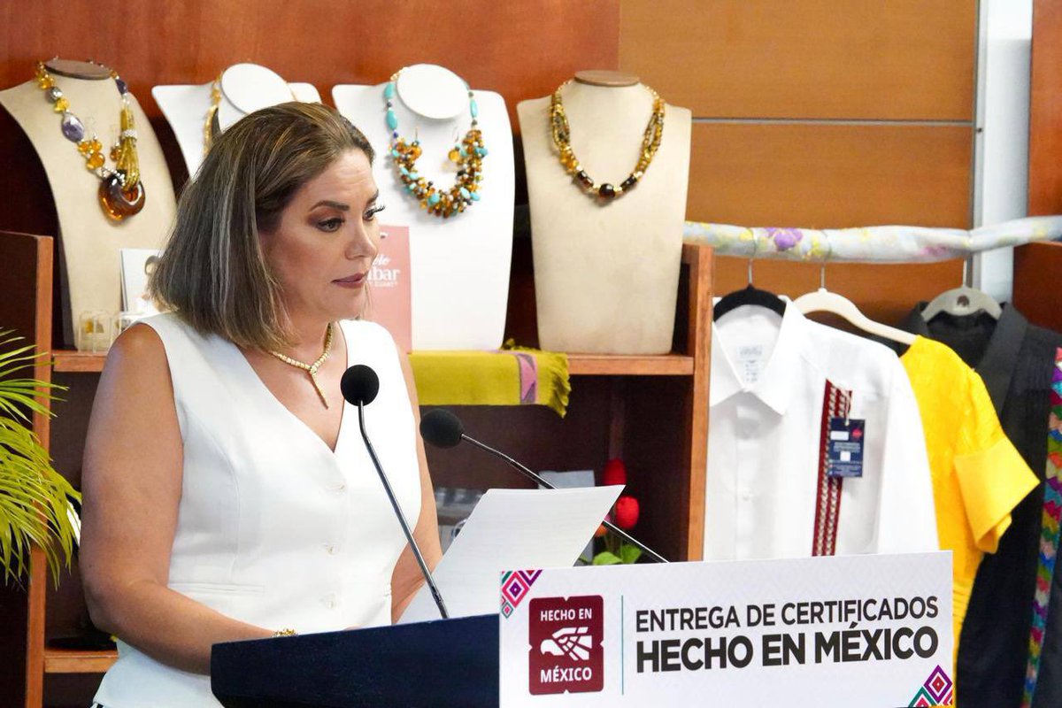 Avanza el programa <a href="/SE_mx/">Economía México</a>  Hecho en México en Chiapas, hoy se entregaron certificados a 75 empresas chiapanecas en presencia del gobernador <a href="/ramirezlalo_/">Eduardo Ramírez</a> . Vamos por más !! #CorredorCIIT muchas gracias al apoyo de <a href="/SEyTChiapas/">Secretaría de Economía y del Trabajo de Chiapas</a>