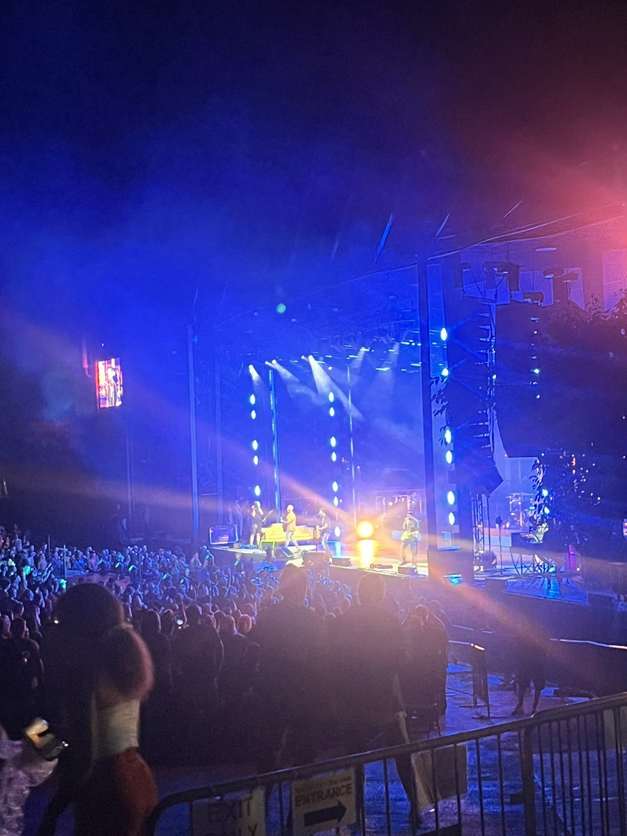 goody_scott's tweet image. We made it to the Azura Amphitheater in Bonner Springs for @OldDominion and it didn’t disappoint!