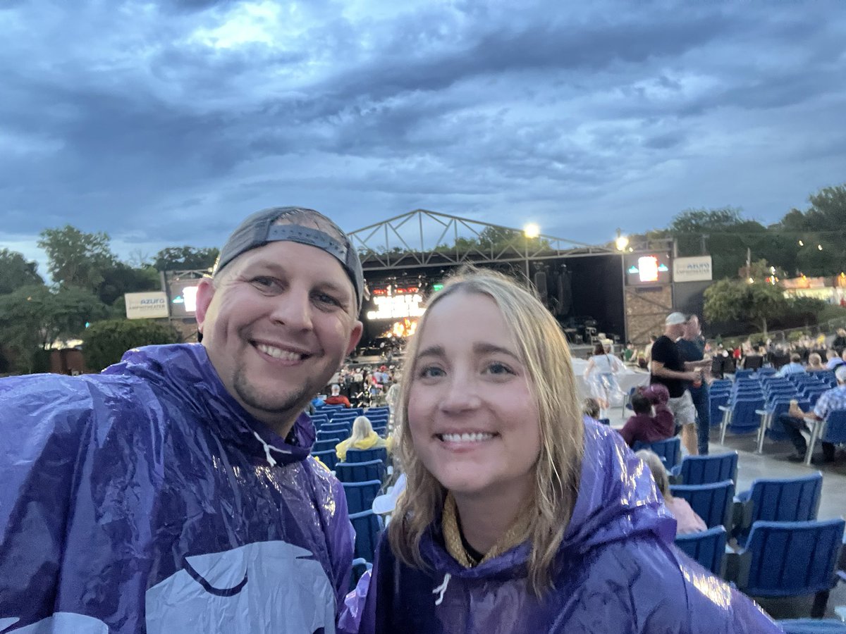 goody_scott's tweet image. We made it to the Azura Amphitheater in Bonner Springs for @OldDominion and it didn’t disappoint!