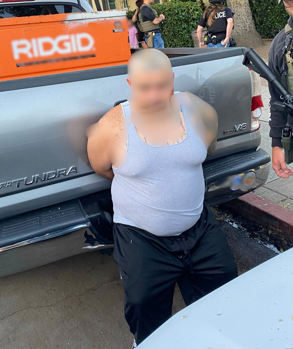 USMSLosAngeles's tweet image. A joint operation by #USMSLosAngeles, #PSWRFTF, FBI, and ATF has led to the arrest of several individuals linked to the Mexican Mafia prison gang. This collaborative effort underscores the commitment to combat organized crime. #LawEnforcement #PublicSafety #USMarshals