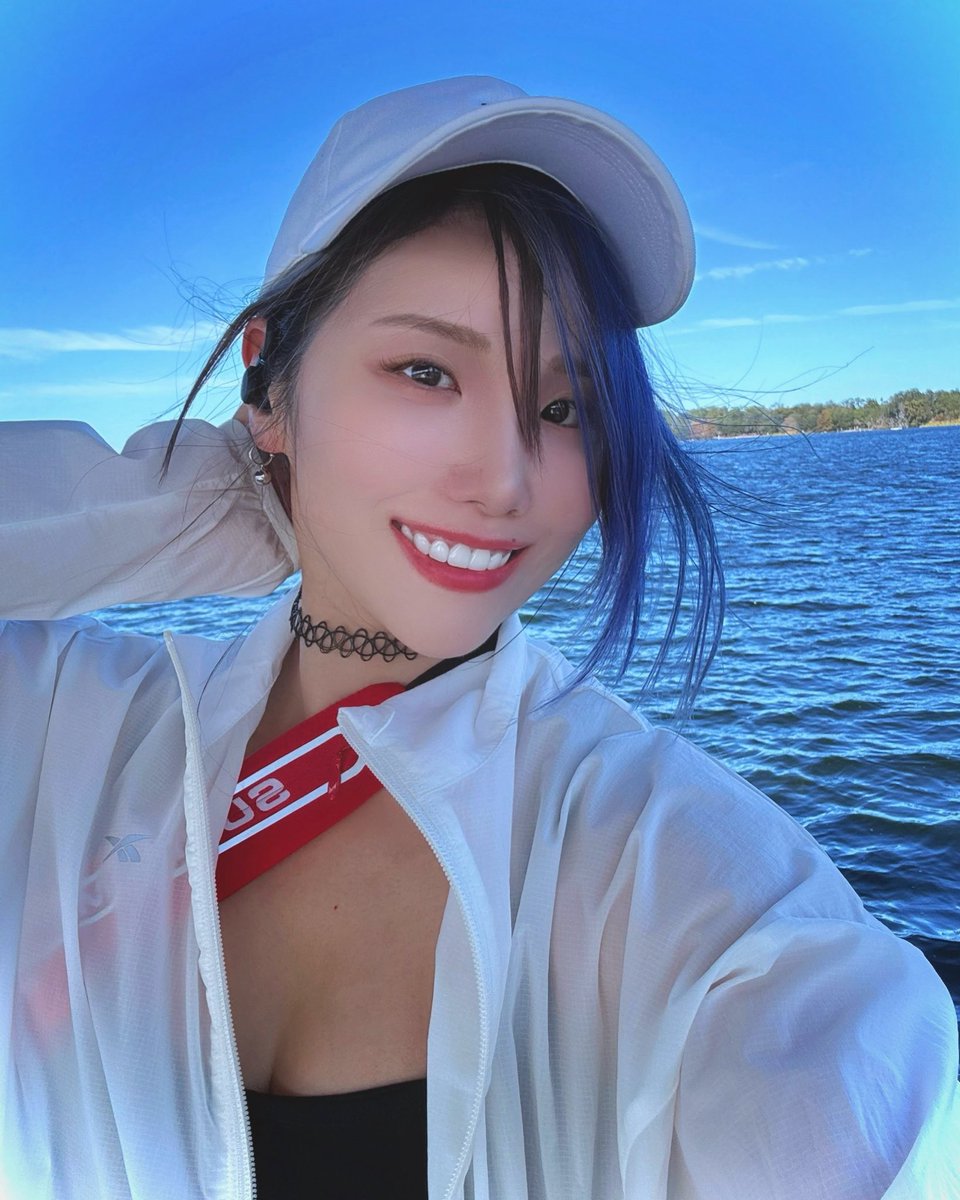 Jennydoesstuff's tweet image. Goodnight silly people inside my phone ❤️🫂