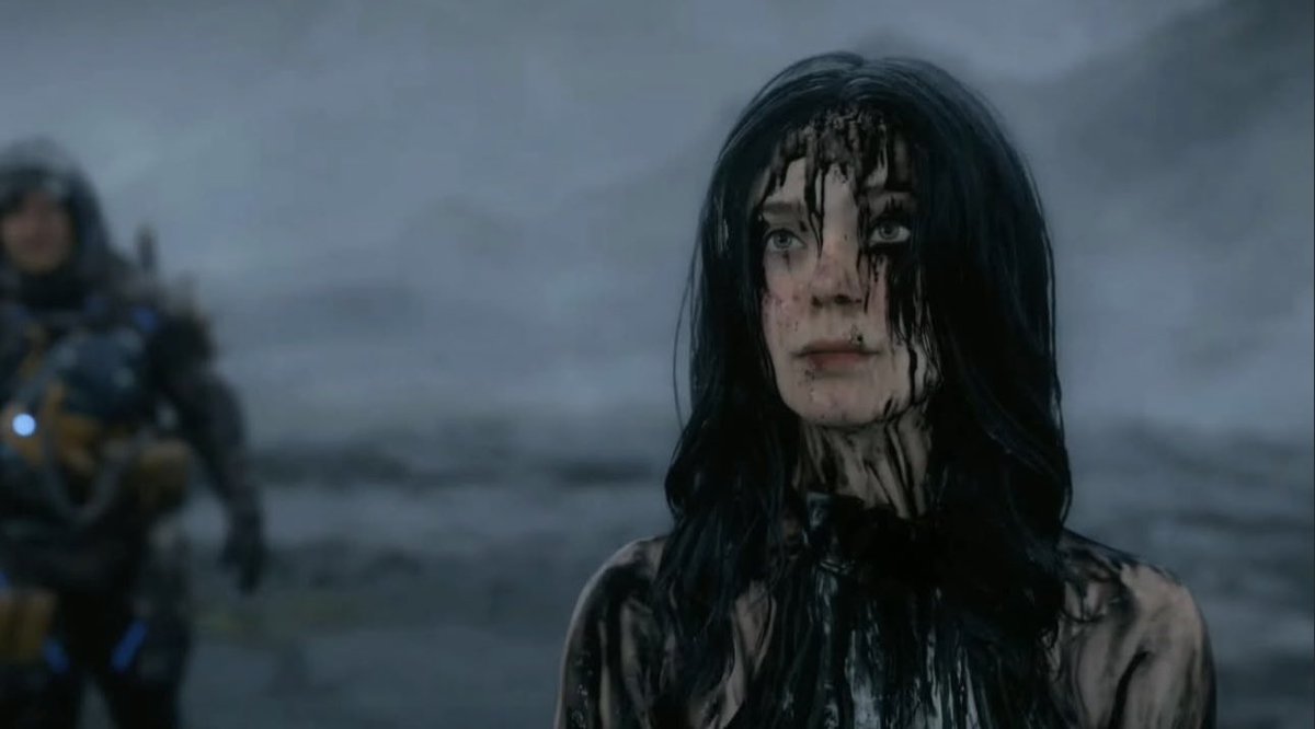 emmasfrosts's tweet image. elle fanning can do it all