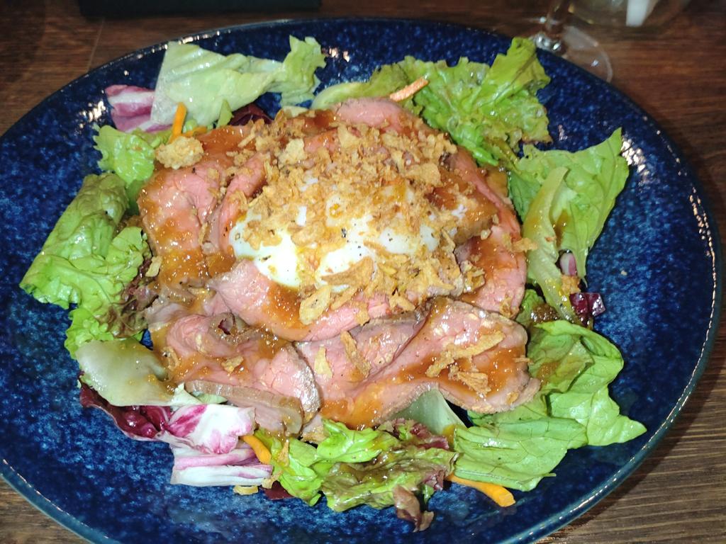 usr91_tossy's tweet image. 銀座でローストビーフ丼食べてる
銀座『VERMILLION』さん、夜はBarに変わる素敵なお店😁
夜、1人でゆったりしながらお酒を楽しむ😆