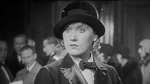 DrBuzz_Forensic's tweet image. Actress Alice Roberts was #BornOnThisDay, July 26, 1906. Remembered for her standout role as "Countess Geschwitz" in the classic silent film Pandora's Box (1929), considered to be the 1st #lesbian role clearly indicated on film. Passed in 1985 (age 79) heart attack. #RIP #LGBTQ