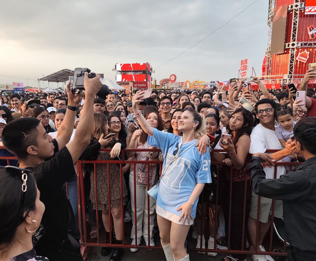 MARU 🇪🇨🌜♋💙 (@mariuximendezm) on Twitter photo Muchos Marcianos por todos lados, cada vez somos más y eso es una estupenda noticia. 👽🥰 Linda tarde la que compartimos.🩵🫶
<a href="/MarRendonMusica/">Mar Rendón 🩷</a>
#BurguerShow Muchos Marcianos por todos lados, cada vez somos más y eso es una estupenda noticia. 👽🥰 Linda tarde la que compartimos.🩵🫶
<a href="/MarRendonMusica/">Mar Rendón 🩷</a>
#BurguerShow