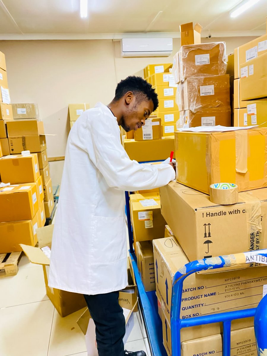zulukressida's tweet image. I’ve passed 11 out of 12 modules and I’m training as a Pharmacist Assistant…
But now I’m stuck. My dream is on hold because of fees.
I’m kindly asking for help — even a simple RT means the world. ❤️
🧵 My story below:
