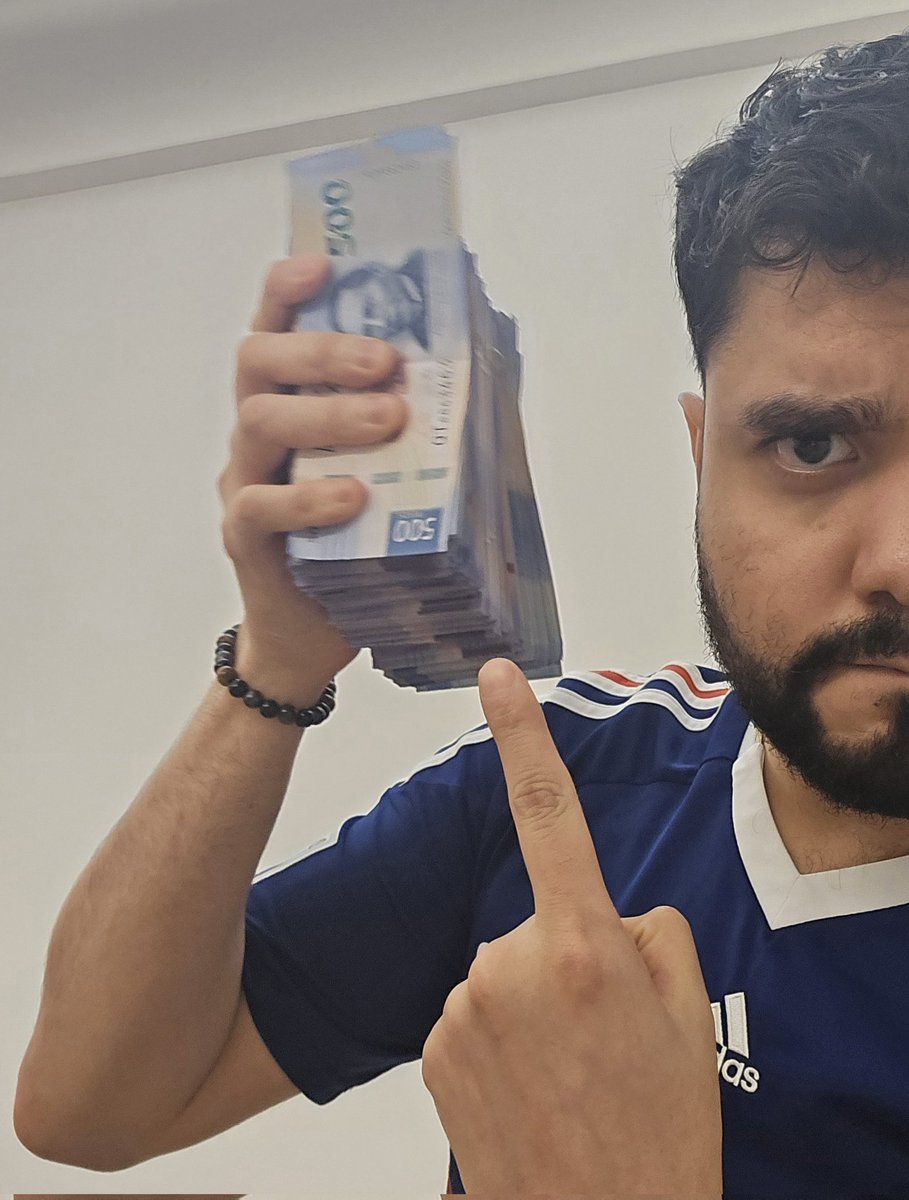 Eldiamantenegro's tweet image. Necesito a 10 personas DESESPERADAS por dinero capaces de todo y que sepan seguir instrucciones.
Dejen su ♥️ y los contacto en privado 🤫 y anónimo.