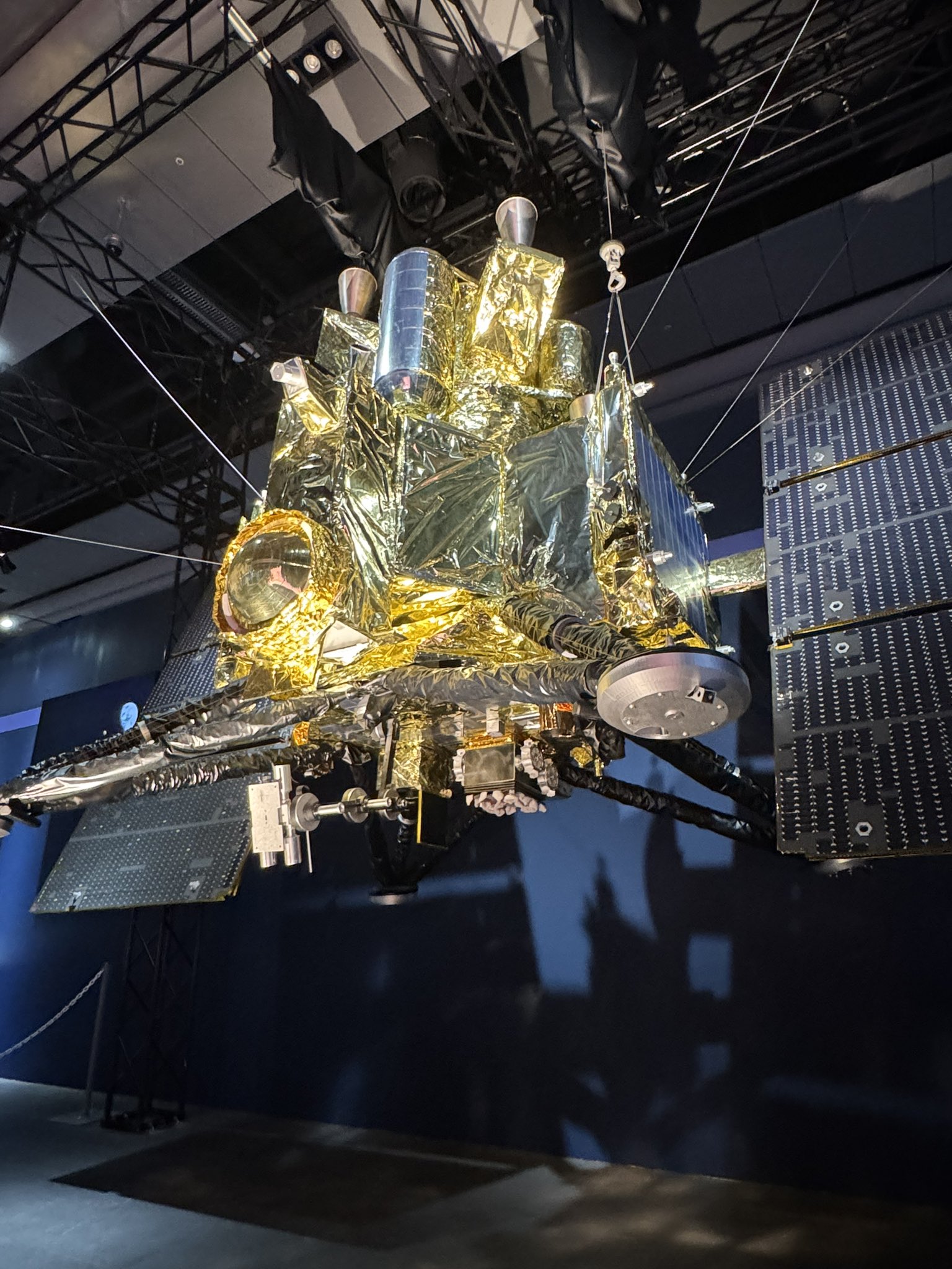 seeページです星 ESO Telescope Sees Surface of Dim Betelgeuse | ESO