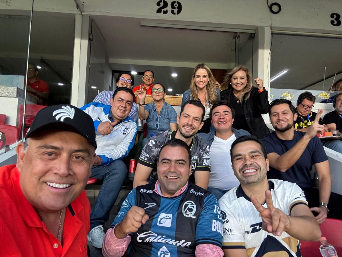 AlertaQro's tweet image. No es casualidad que, en este 2025, es la segunda vez que Jorge Álvarez Máynez visita Querétaro y también la segunda vez que elige Colón como su destino principal ¿Señales?
En la gráfica, el alcalde colonense, Gaspar Trueba, y el mencionado líder nacional de Movimiento…