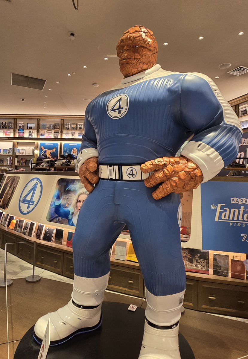 MituMitu_726's tweet image. 渋谷TSUTAYAのマーベルポップアップストア。こちらはファンタスティック4のグッズがめちゃくちゃ多いです!!通常グッズは少ない&見ずらいけど色々展示されてあって写真撮れました~