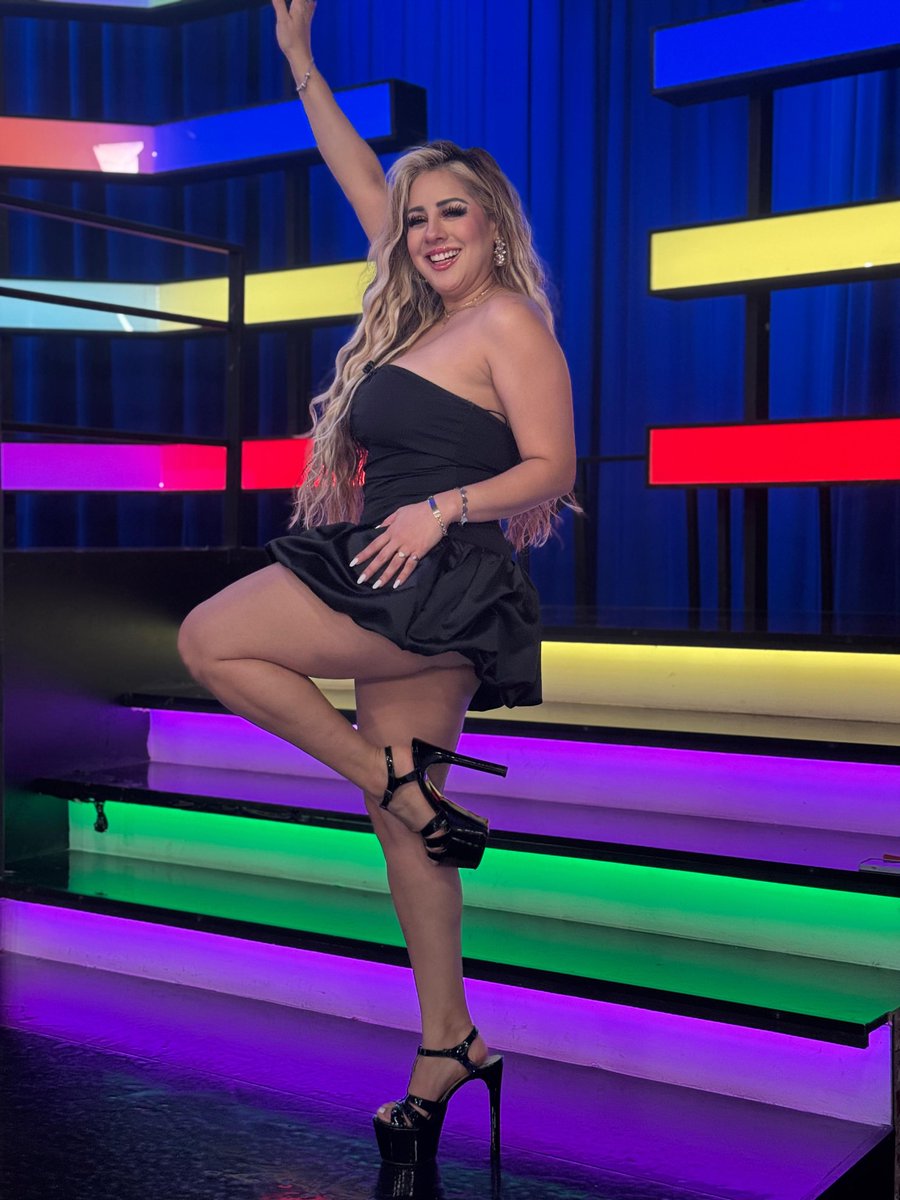 _esshowtv's tweet image. ¡Gracias por tu entrega y gran carisma en #EsShowM te vamos a extrañar! @DatsyAcuna 🥹❤️ #EsShow
