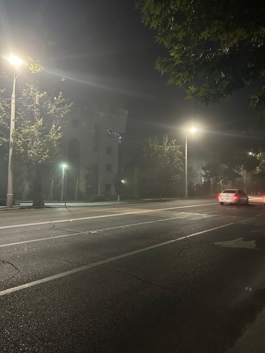 _nklimenko's tweet photo. I walked through what I thought was becoming a beautiful foggy night only to, a block later, realise it was someone doing industrial spray painting, and the fumes were spreading wildly. Felt mildly high for half an hour after https://t.co/A3XNQbajqv