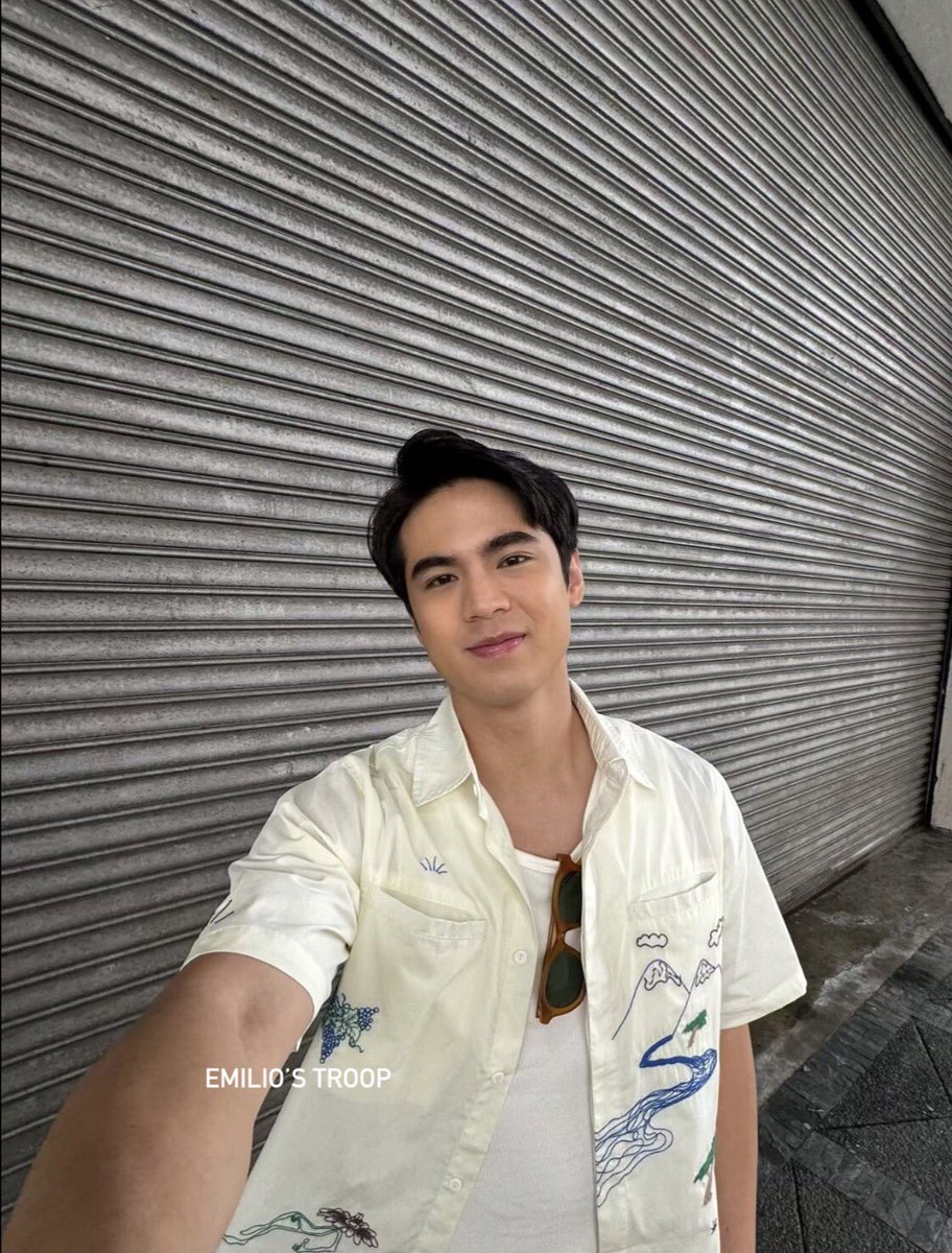 emiliotroopofc's tweet image. Since you guys worked hard , here’s an ayuda for you guys! Thank you for joining our trend party session today
FUNLARO WITH EMILIO