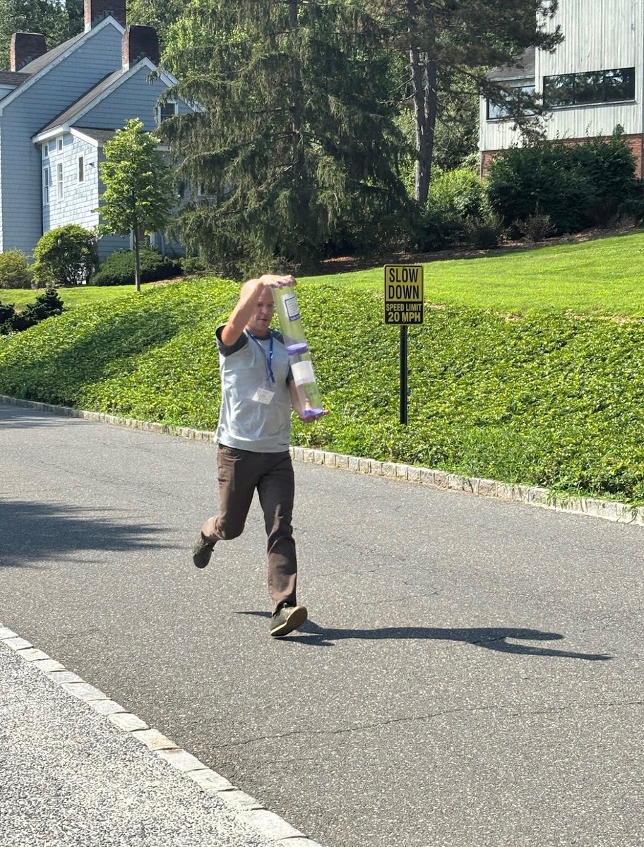 YeastCourseCSHL's tweet image. What’s yeast genetics without a little chaos? Plate racing tradition is alive and well at #YGG2025 #CSHLPLATERACE2025 May the steadiest hands win🏃♀️🏁