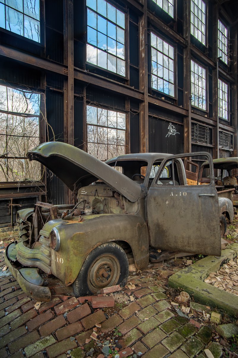ExploresMr's tweet image. A long forgotten military vehicle left behind inside an abandoned ordnance plant in rural Pennsylvania.