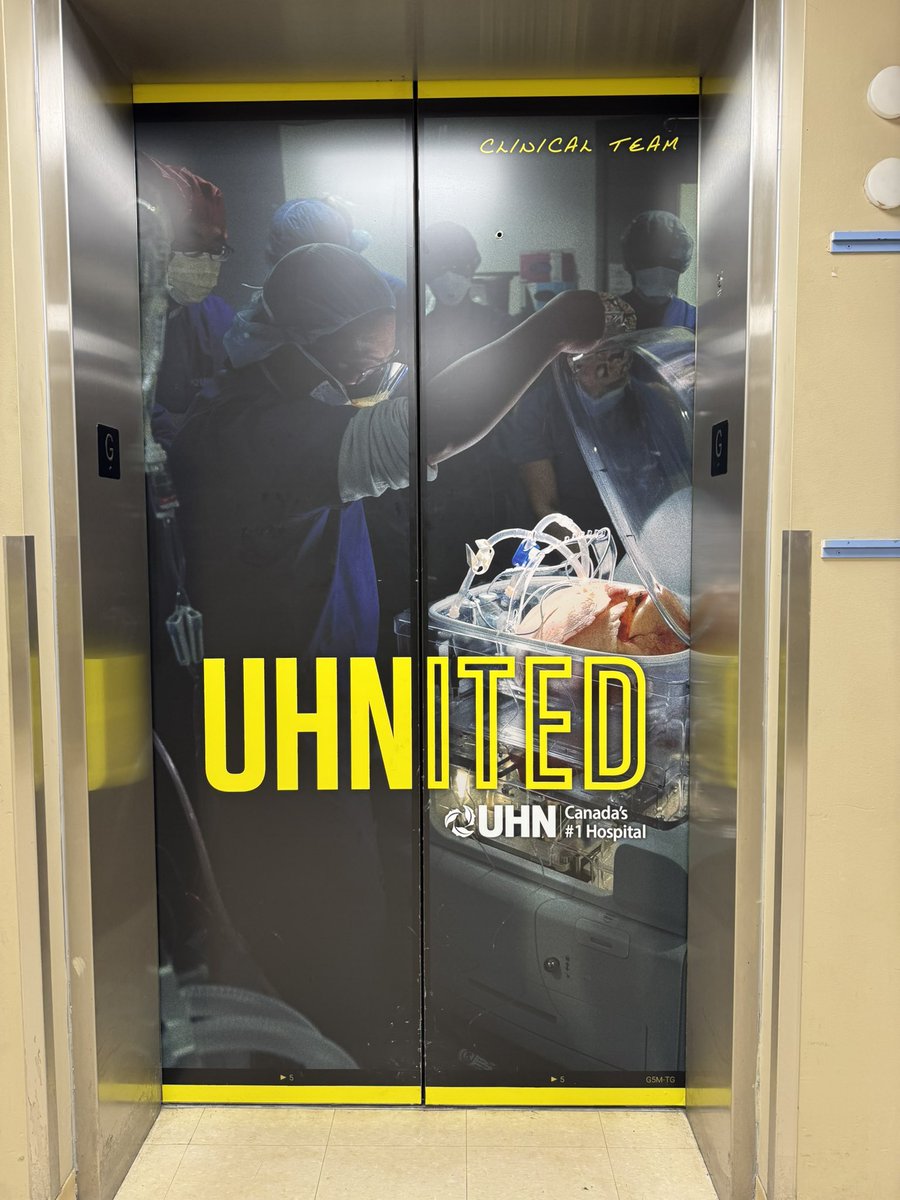 herbloong's tweet image. #Honoured and #humbled to be back at @pmcancercentre @UHN @SarcomaToronto 🇨🇦 to meet old and new colleagues and friends.
Thank you for coming in bright and early on a Friday morning for #GrandRounds 🎙️.
Found my fellowship photo as well! 📸
#LCSM @CUHKMedicine #CUHKSarcoma