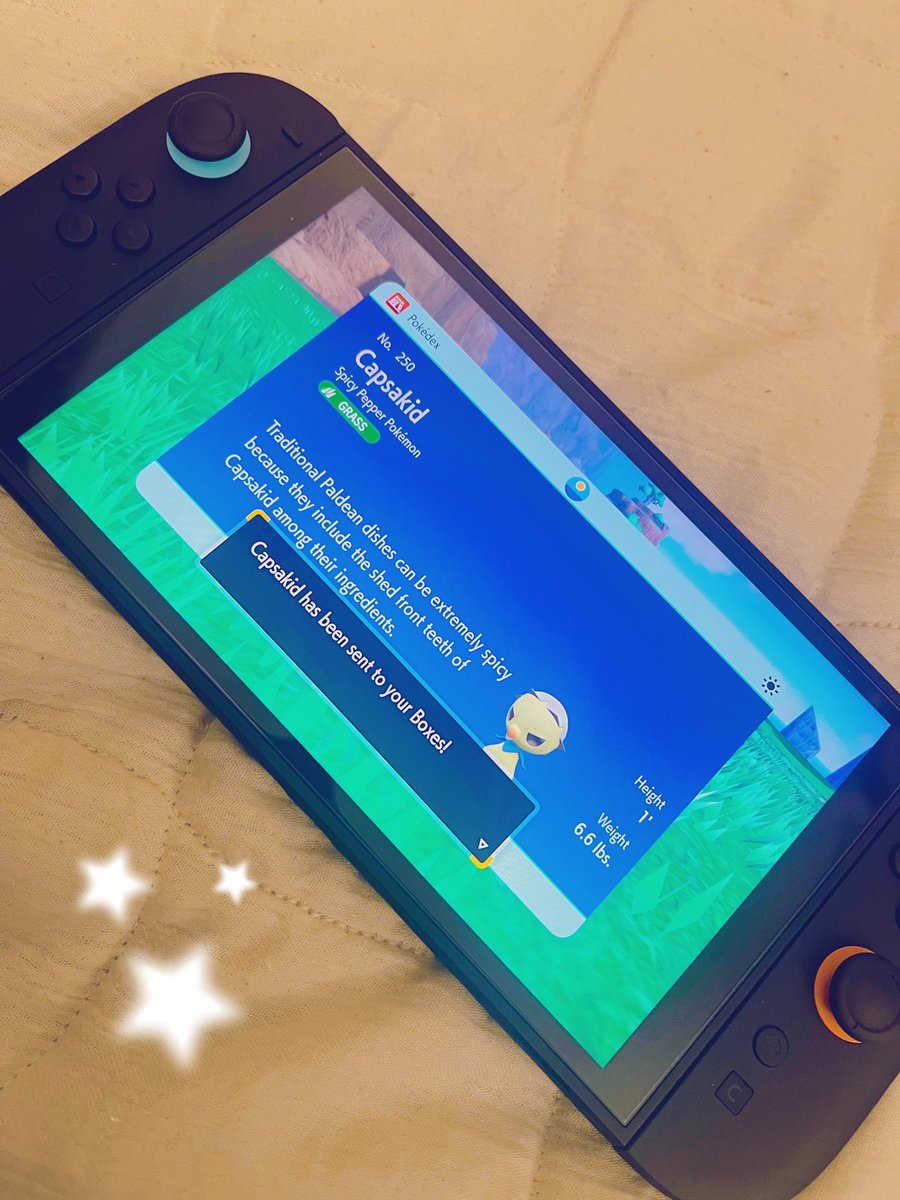 GuhreenTi's tweet image. Late night shiny Pokemon hunting ✨