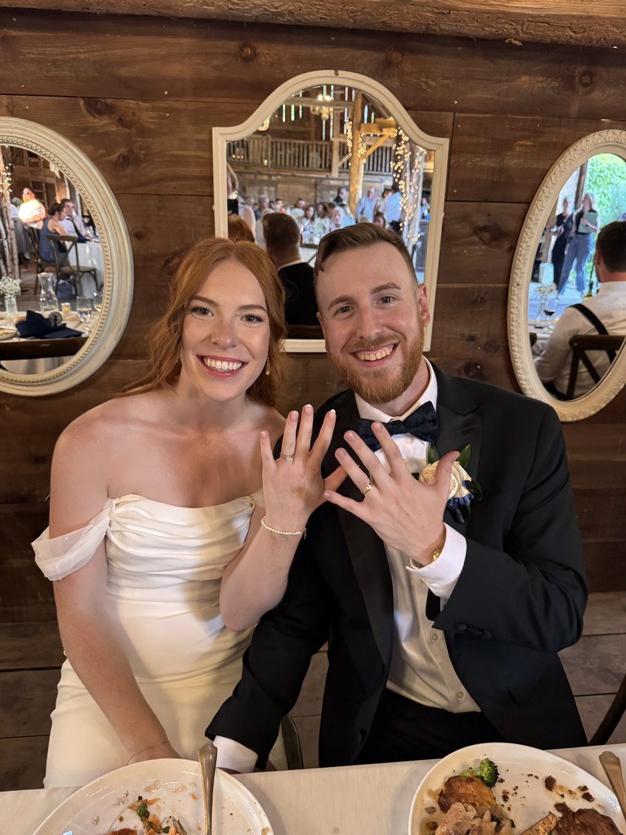 conman167's tweet image. MARRIED!