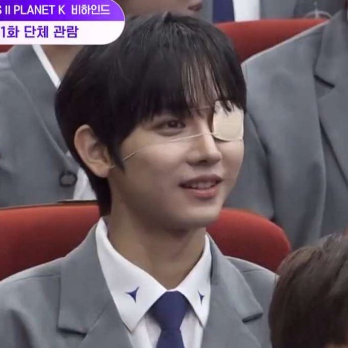 hintker's tweet image. 짧머 준일님이 재림하셧다.......
여자들 다 죽는다..........🧎‍♀️🧎‍♀️