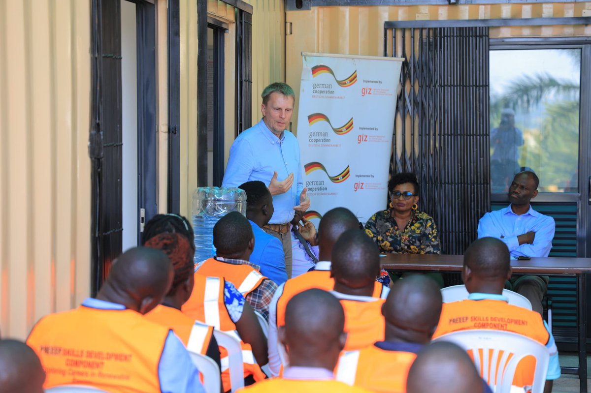 NREP_Uganda's tweet image. Yesterday, a memorable graduation ceremony marked the successful completion of Cohort 1&2 of the Training of Trainers (ToT) program at the Renewable Energy Training Centre- @nvt_college; under the PREEEP initiative, jointly implemented by @giz_uganda and @MEMD_Uganda in…
