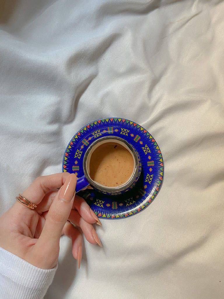ي شين الخطا لا جاك من واحدٍ تغليه " .