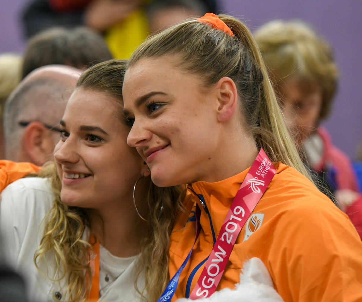 TopatletiekLive (@topatletieklive) on Twitter photo Laura de Witte neemt in het eerste weekend van augustus tijdens de NK Atletiek in Hengelo afscheid van de topsport❗️ Ze loopt daar de #200m. Prachtige carrière Laura❣️
📸 Erik van Leeuwen / X 
facebook.com/share/v/19C8PC… Laura de Witte neemt in het eerste weekend van augustus tijdens de NK Atletiek in Hengelo afscheid van de topsport❗️ Ze loopt daar de #200m. Prachtige carrière Laura❣️
📸 Erik van Leeuwen / X 
facebook.com/share/v/19C8PC…