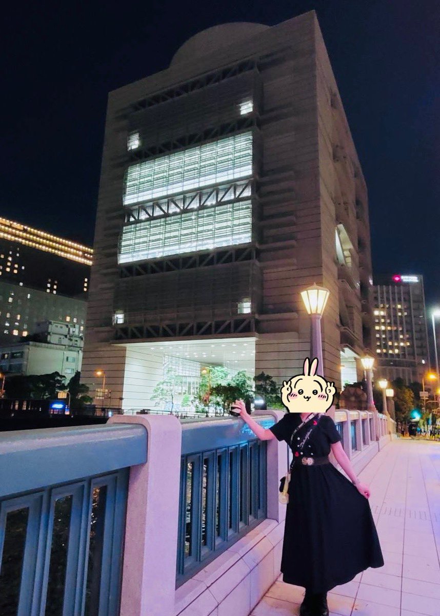 usatanlovelove's tweet image. 折角のオケコンだからニーア的正装『黒』で行きたくて😂
ガチャの結果はこちら。
2Bのコスプレうさぎ頑張って作って良かった〜
パンフイラストの黒い球の意味が分かって感動🥺よかったね、9S😭
東京のも行きたくなっちゃった…
#ニーアオケコン