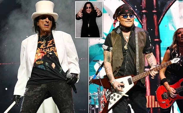TopDepp's tweet image. Johnny Depp makes surprise appearance at Alice Cooper's London gig as they perform Black Sabbath's Paranoid dedicated to Ozzy Osbourne 2/2