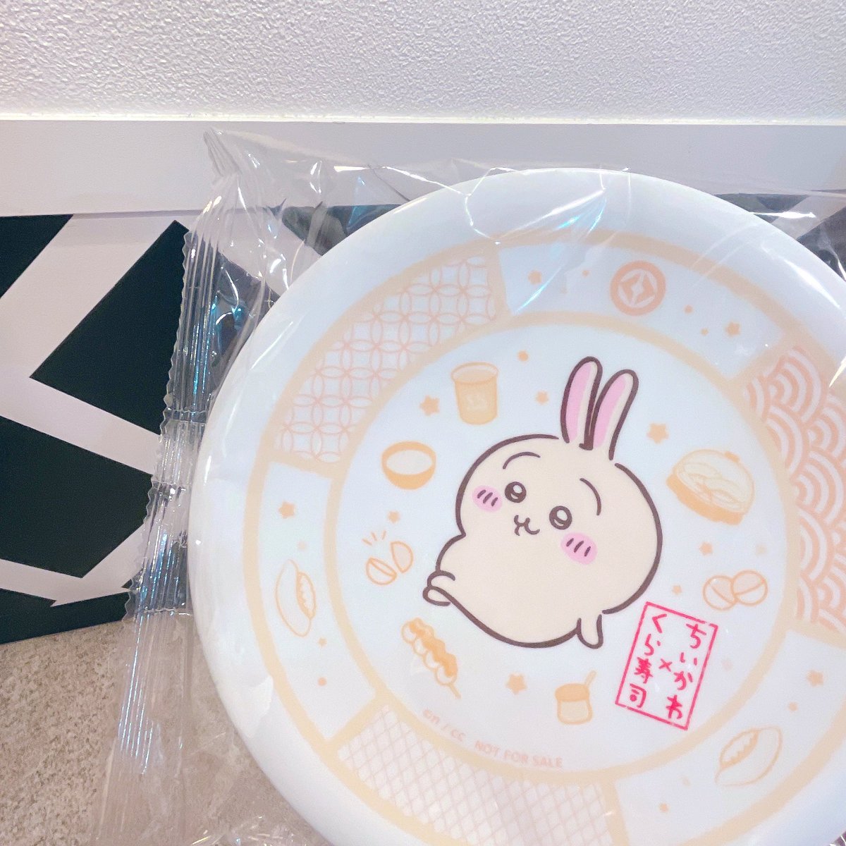 sky_hima26's tweet image. #くら寿司×#ちいかわ
行ってきた♪ ⋆⸜ 🍵o(՞ o̴̶̷̤  ̫ o̴̶̷̤ ՞)o🍣️ ⸝‍⋆

お皿はうさぎしか残ってなかったけど
好きだからうれしい💛ྀི ٩(ˊo̴̶̷̤ꑣo̴̶̷̤ˋ)۶ﾔｧｰﾊｧｰ.′.′
ハチワレのフィギュア当たったし
お腹いっぱい大満足•*¨*•.¸¸♬︎⑅⃛

#ランチ