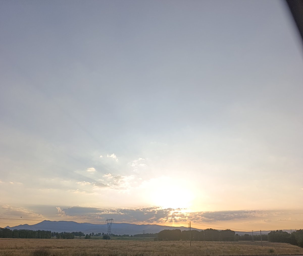 Güzel bir güne günaydın dostlar
Jı rojeke xweşre rojbaş hevalno ☕🌅