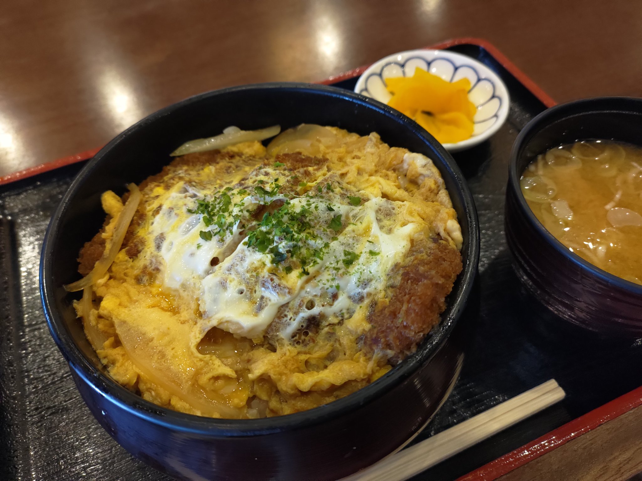 カツどん There's no one who can resist the heat of a super thick