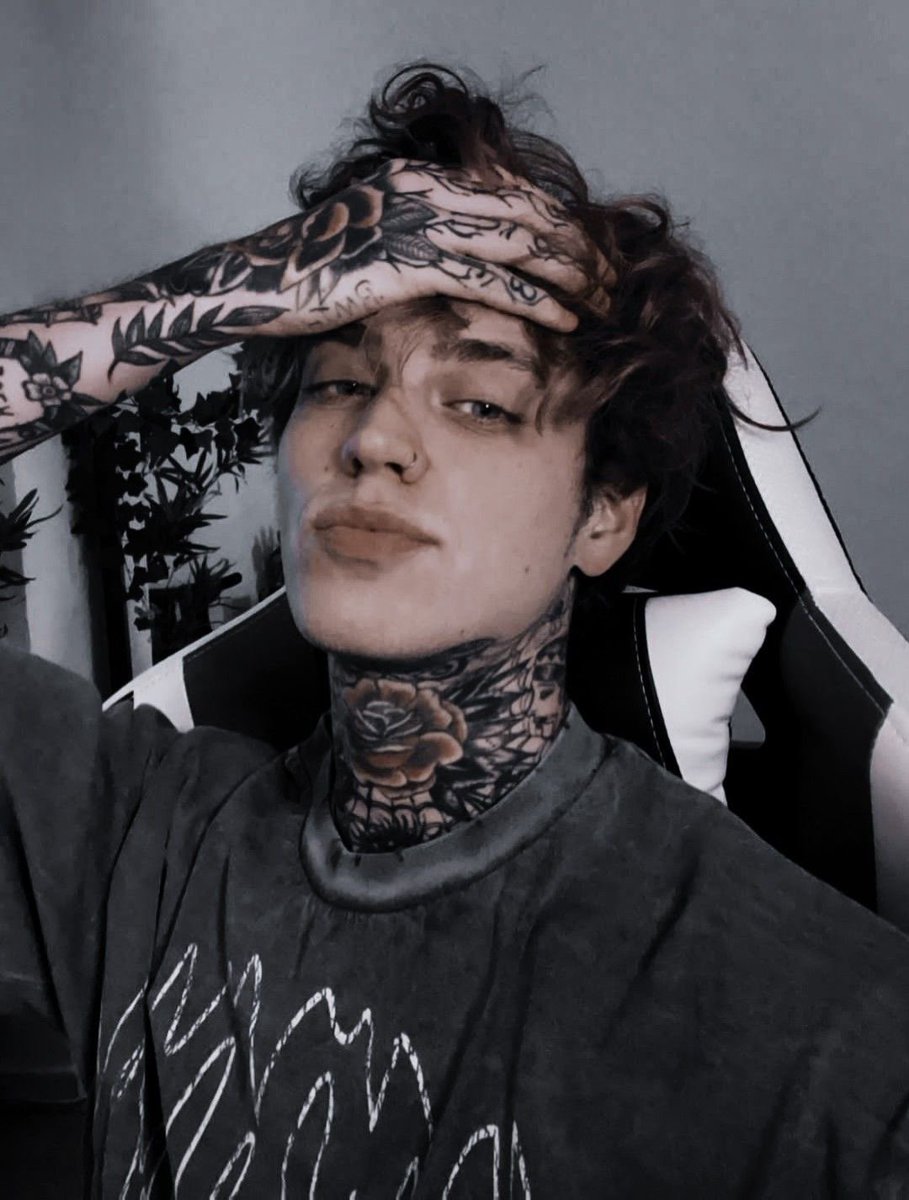 H3LLDEV1L's tweet image. ————— 📷