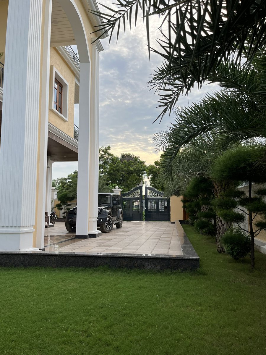 saurabhyadavz's tweet image. my father built all of this without going to IIT: