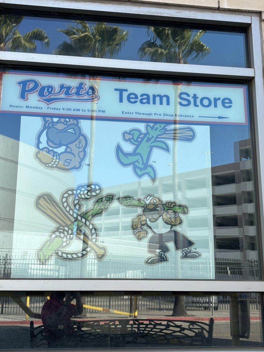 Overcoming technical difficulties is part of the gig. Watching a player sign autographs for enthusiastic kids is too. Never a dull moment working in minor-league baseball tonight for <a href="/stocktonports/">Stockton Ports</a>. #milb #Athletics