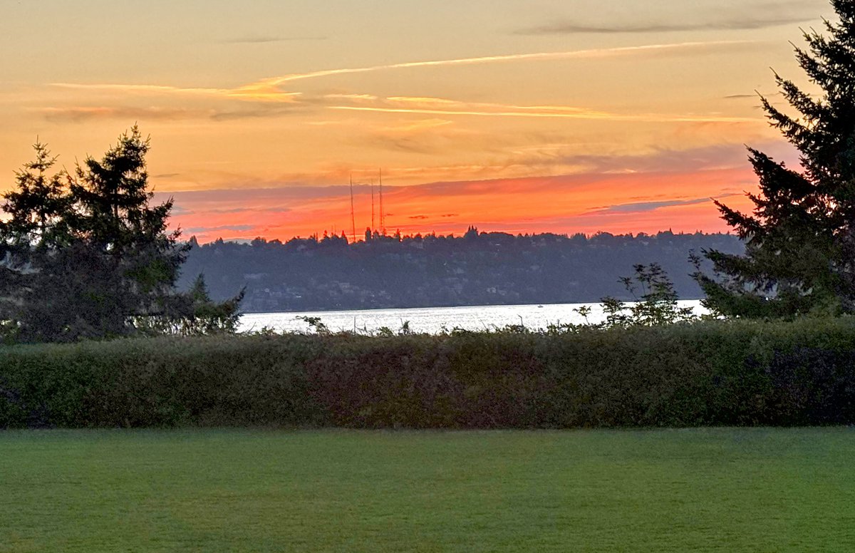 As the sun sets on Mercer Island &amp; on the traditional work week, reflecting on the past week, embracing the present &amp; contemplating the future. Just as they are layers in the picture, so are the layers of our past, present &amp; future, fusing together to create our beautiful life.