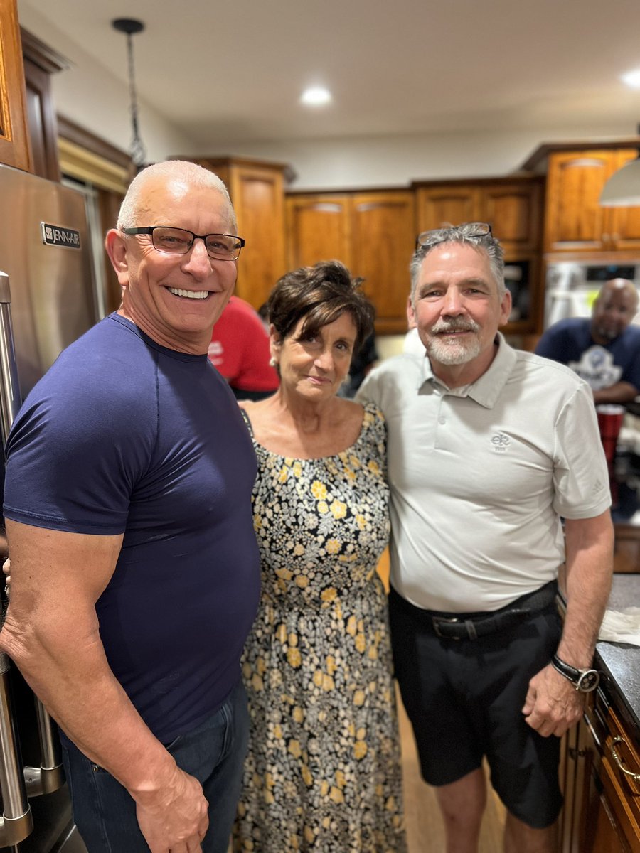 paradisoins's tweet image. Thank you @RobertIrvine and the @rirvinefound for an amazing night