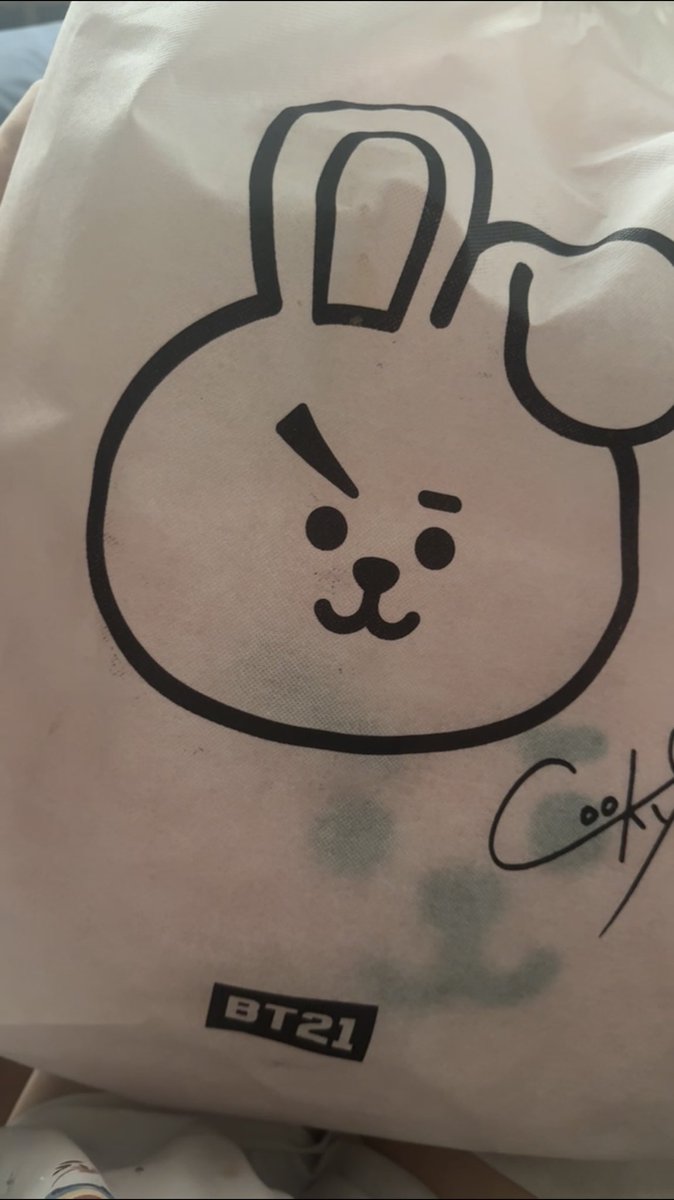 realbbh92__'s tweet photo. ปล่อยของสะสม หมอนอิง Cooky BT21 42cm
ไม่เคยเอาออกจากถุงพลาสติก มาพร้อมถุงผ้าหูรูดลายเซ็น ป้ายห้อย
1520 ส่งฟรี🥹 ของใหม่เลยค่ะ ใบใหญ่มากๆ
สนใจเด็มมาได้เลยนะคะ 
#ตลาดนัดบังทัน #ตลาดนัดBTS #ตลาดนัดรถไฟบังทัน https://t.co/5m5hZuFb0x