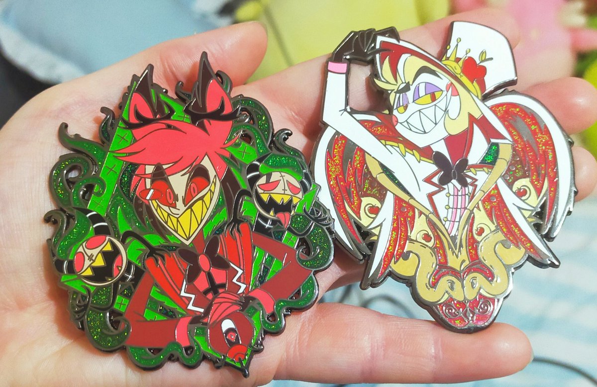 SkribbleDemon's tweet image. Bought some Mystery bags recently from @azurelilyart and was praying to get my favorite bois and I did!!
#HazbinHotel #HazbinHotelAlastor #HazbinHotelLucifer #RadioApple