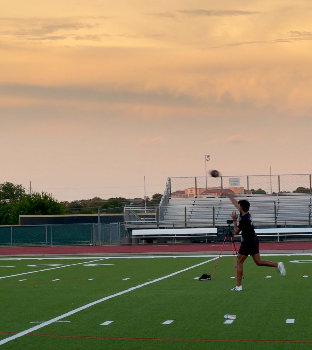 mullenberg_qb1's tweet image. Back in Denton working on my craft. Thank you @J_ChristensenQB and @ThrowItDeep for believing in me and investing your time!
Exodus 15:2 “The Lord is my strength and my defense; He has become my salvation.”
@QBHitList @ConsolFootball @Consol_Recruits #DYJ @TXSTATEFOOTBALL…