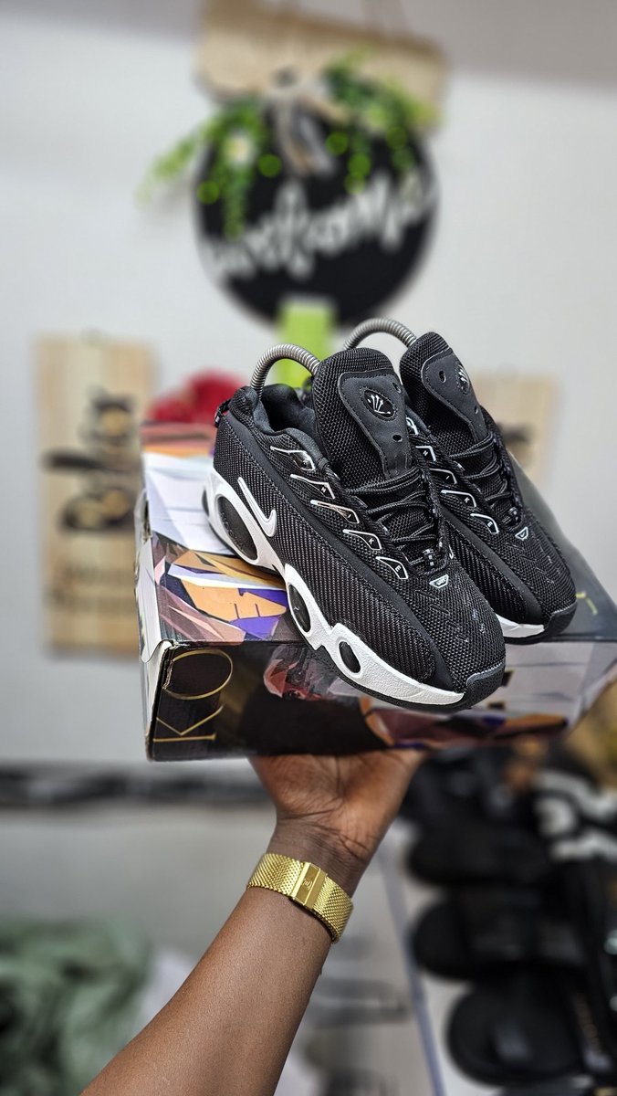 calwizy_'s tweet image. NEW NEW馃敟馃敟馃敟
NOCTA GLIDE KIDS 馃コ
SIZE 28/29/30/31/32/33/34/35/36
Ksh. 3200/=
Orders up via 0791061950 or DM @good4lifekicks