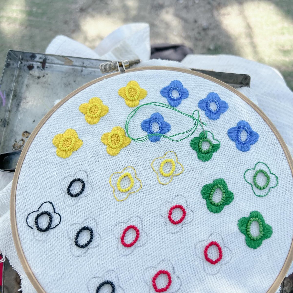 grapeejp's tweet image. 子供ならではの質問だ…🤣
公園で刺繍をしていたら… 見知らぬ小学生の『ひと言』に「笑っちゃった」「これは癒される」
grapee.jp/2022396 @grapeejpより